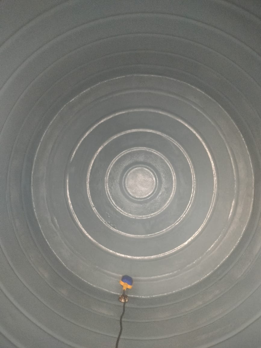 Water tank maintenance and cleaning work